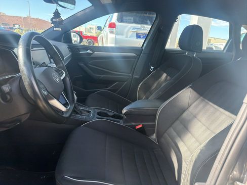 Used 2023 Volkswagen Jetta Sport FWD image 9