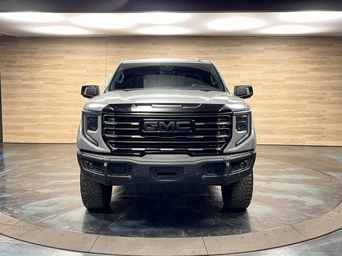 Used 2024 GMC Sierra 1500 AT4X image 19