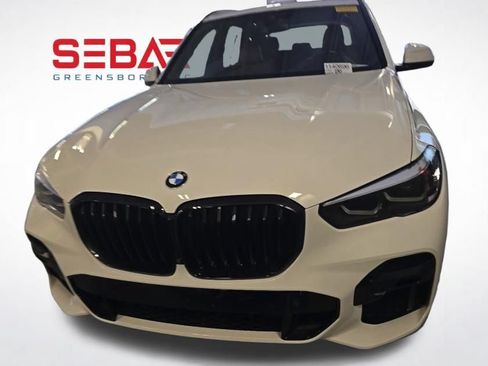 Used 2022 BMW X5 xDrive40i w/ M Sport Package AWD/4WD image 6