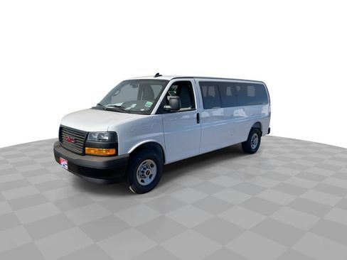 New 2025 GMC Savana 3500 LS image 4