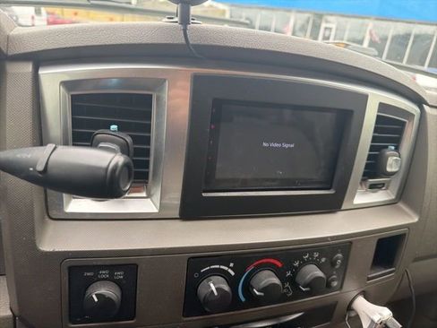 Used 2009 Dodge Ram 3500 Truck SLT image 28