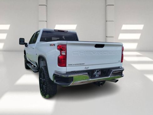 Used 2025 Chevrolet Silverado 2500 LT w/ Convenience Package AWD/4WD image 6