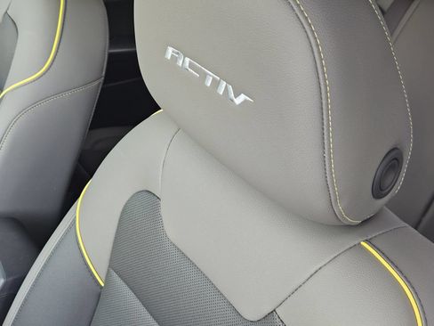 New 2026 Chevrolet Trax ACTIV w/ Sunroof Package FWD image 17