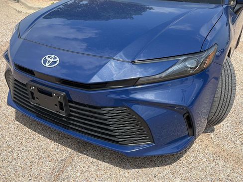 Used 2025 Toyota Camry LE w/ Convenience Package FWD image 8