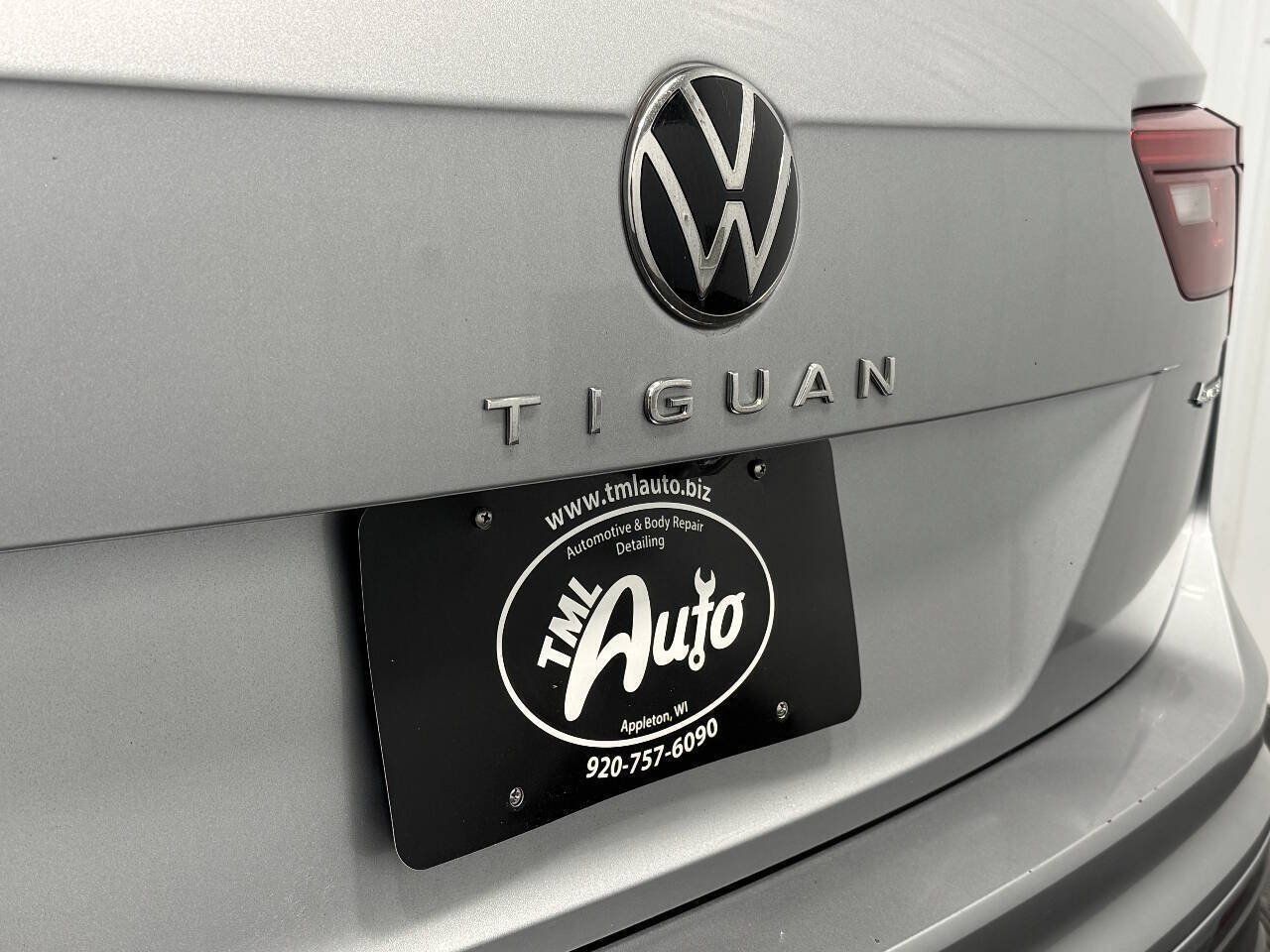 Used 2023 Volkswagen Tiguan SE AWD/4WD image 5
