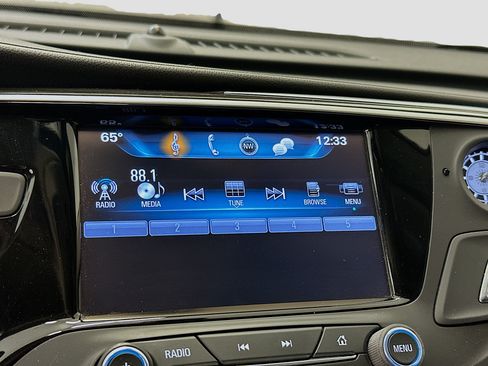 Used 2018 Buick Envision Essence AWD/4WD image 21