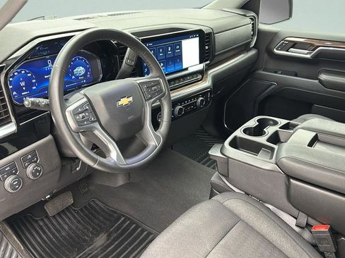 Used 2024 Chevrolet Silverado 1500 LT AWD/4WD image 14