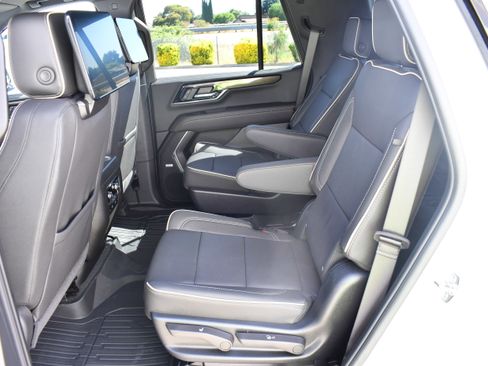 New 2026 GMC Yukon Elevation w/ Elevation Premium Package AWD/4WD image 28
