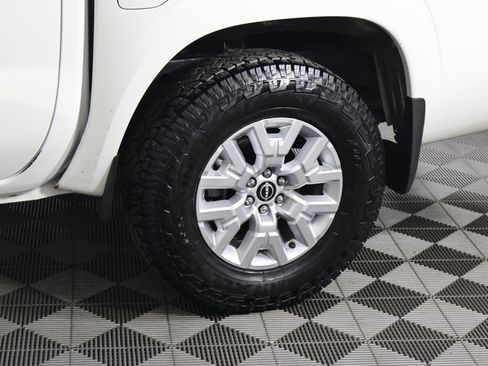 Used 2022 Nissan Frontier SV image 53