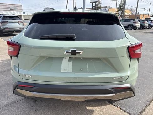New 2026 Chevrolet Trax ACTIV w/ Driver Confidence Package FWD image 3
