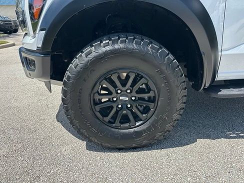 Used 2025 Ford F150 Raptor AWD/4WD image 37