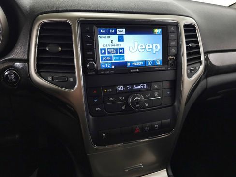 Used 2011 Jeep Grand Cherokee Laredo AWD/4WD image 21