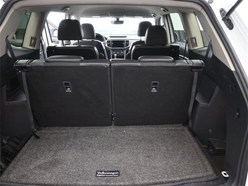 Used 2019 Volkswagen Atlas SE w/ Towing Package image 14