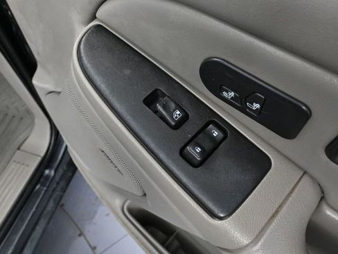 Used 2004 GMC Sierra 2500 SLT w/ Heavy-Duty Power Package image 43