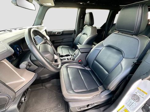 Used 2025 Ford Bronco Outer Banks w/ Sasquatch Package AWD/4WD image 20