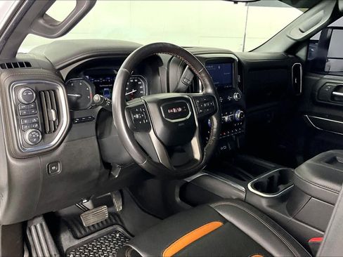 Used 2021 GMC Sierra 2500 AT4 w/ AT4 Premium Plus Package image 17