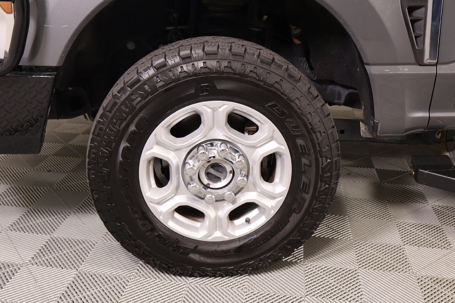 Used 2025 Ford F350 XLT w/ FX4 Off-Road Package AWD/4WD image 16