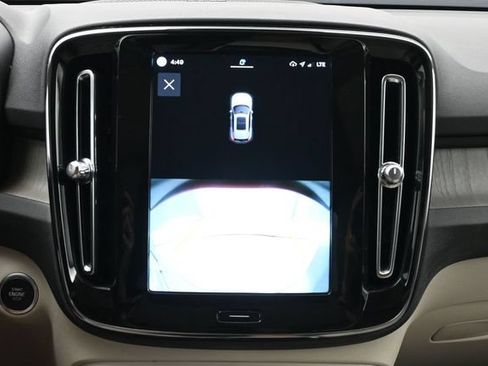 Used 2023 Volvo XC40 B5 Plus w/ Driver Assist Package AWD/4WD image 22