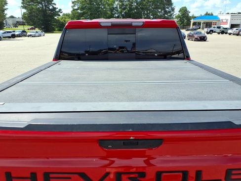 Used 2021 Chevrolet Silverado 1500 RST w/ Convenience Package II AWD/4WD image 10