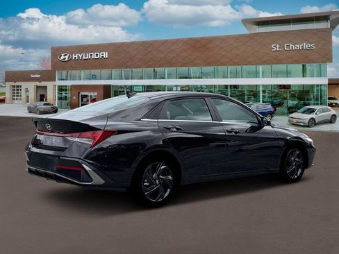 New 2026 Hyundai Elantra SEL Sport Premium FWD image 8