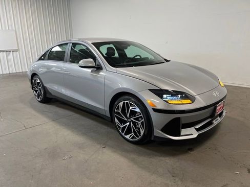 Used 2024 Hyundai Ioniq 6 SEL RWD image 1