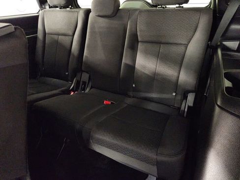 Used 2018 Ford Expedition XLT RWD image 31