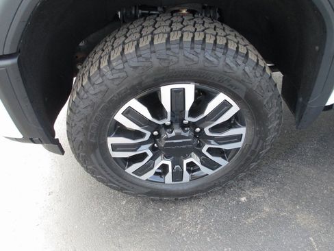 Used 2024 GMC Sierra 2500 Denali Ultimate w/ Max Trailering Package image 16