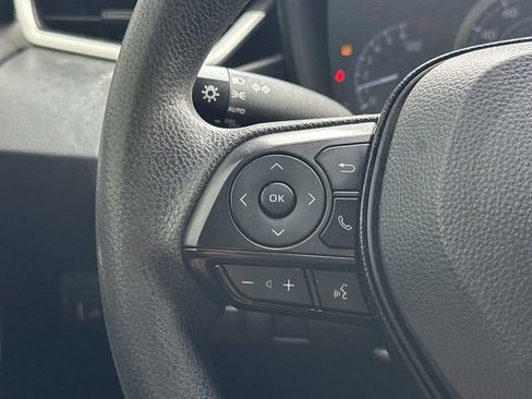 Used 2020 Toyota Corolla LE image 23