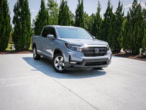Used 2025 Honda Ridgeline RTL image 2