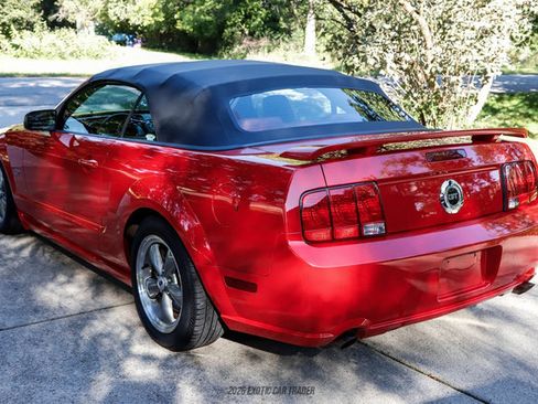 Used 2006 Ford Mustang GT Premium RWD image 16