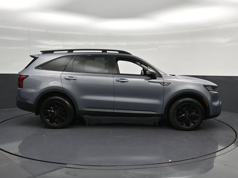 Used 2023 Kia Sorento S w/ Panoramic Sunroof Package AWD/4WD image 4