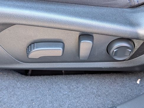 Certified 2025 Subaru Forester Premium AWD/4WD image 20