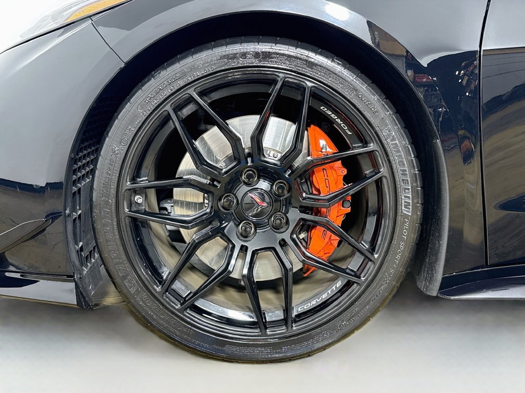 Used 2025 Chevrolet Corvette Z06 RWD image 29