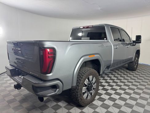 Used 2024 GMC Sierra 2500 Denali w/ Denali Reserve Package AWD/4WD image 7