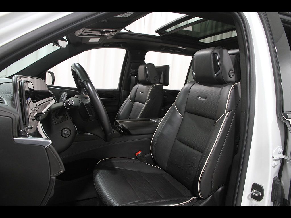 Used 2021 Cadillac Escalade ESV Sport w/ Driver Assist Tech Package AWD/4WD image 5