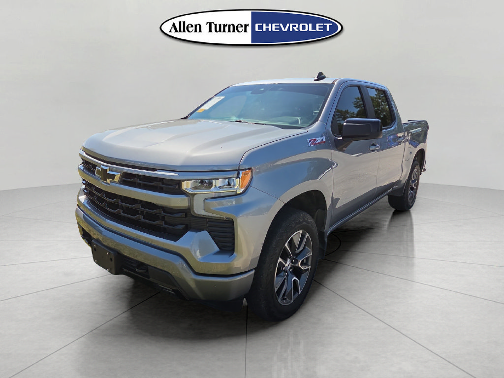 Used 2023 Chevrolet Silverado 1500 RST w/ Z71 Off-Road Package AWD/4WD image 3