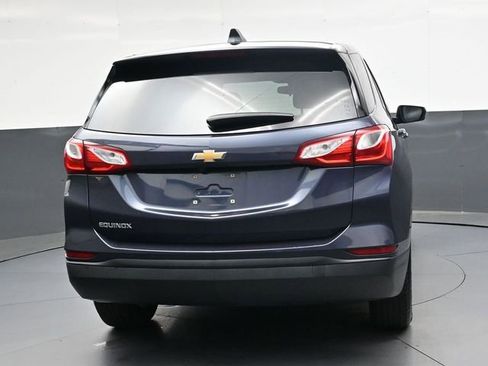 Used 2019 Chevrolet Equinox LS w/ LS Convenience Package image 4