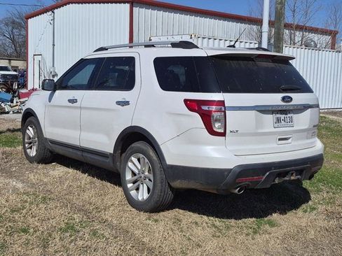 Used 2014 Ford Explorer XLT w/ Equipment Group 202A image 3