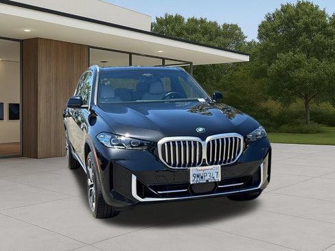 Certified 2025 BMW X5 xDrive40i w/ Premium Package AWD/4WD image 5