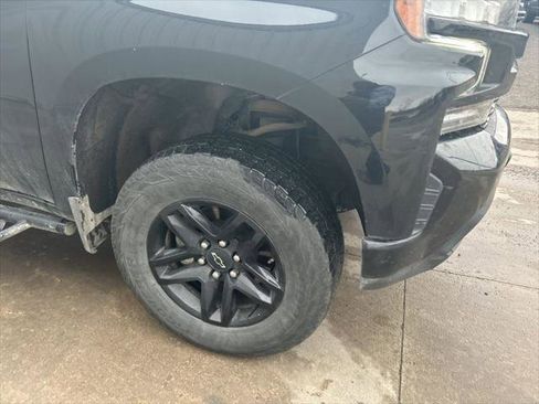 Used 2021 Chevrolet Silverado 1500 LT Trail Boss w/ Convenience Package II AWD/4WD image 4