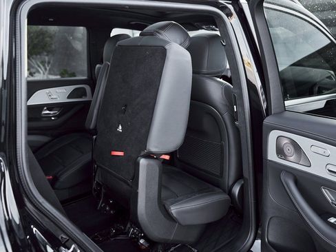 Used 2025 Mercedes-Benz GLS 63 AMG 4MATIC image 44