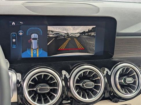 New 2026 Mercedes-Benz GLB 250 image 13