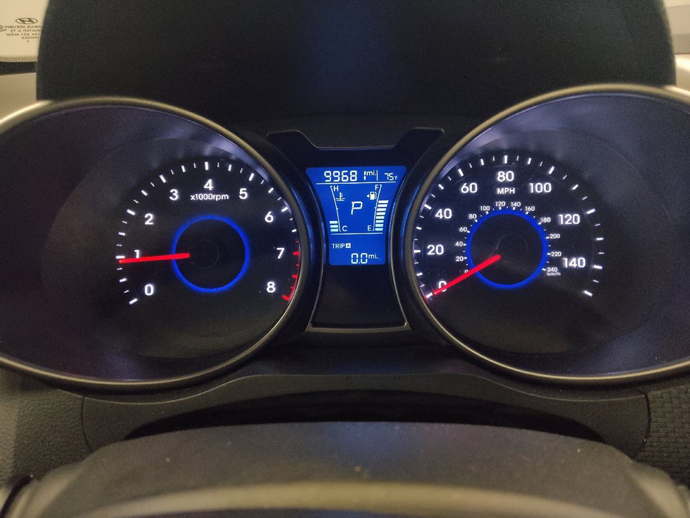 Used 2017 Hyundai Veloster Value Edition FWD image 23