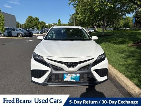 Used 2021 Toyota Camry SE w/ Convenience Package AWD/4WD image 2