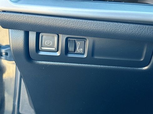 Used 2024 Cadillac XT4 Sport image 10