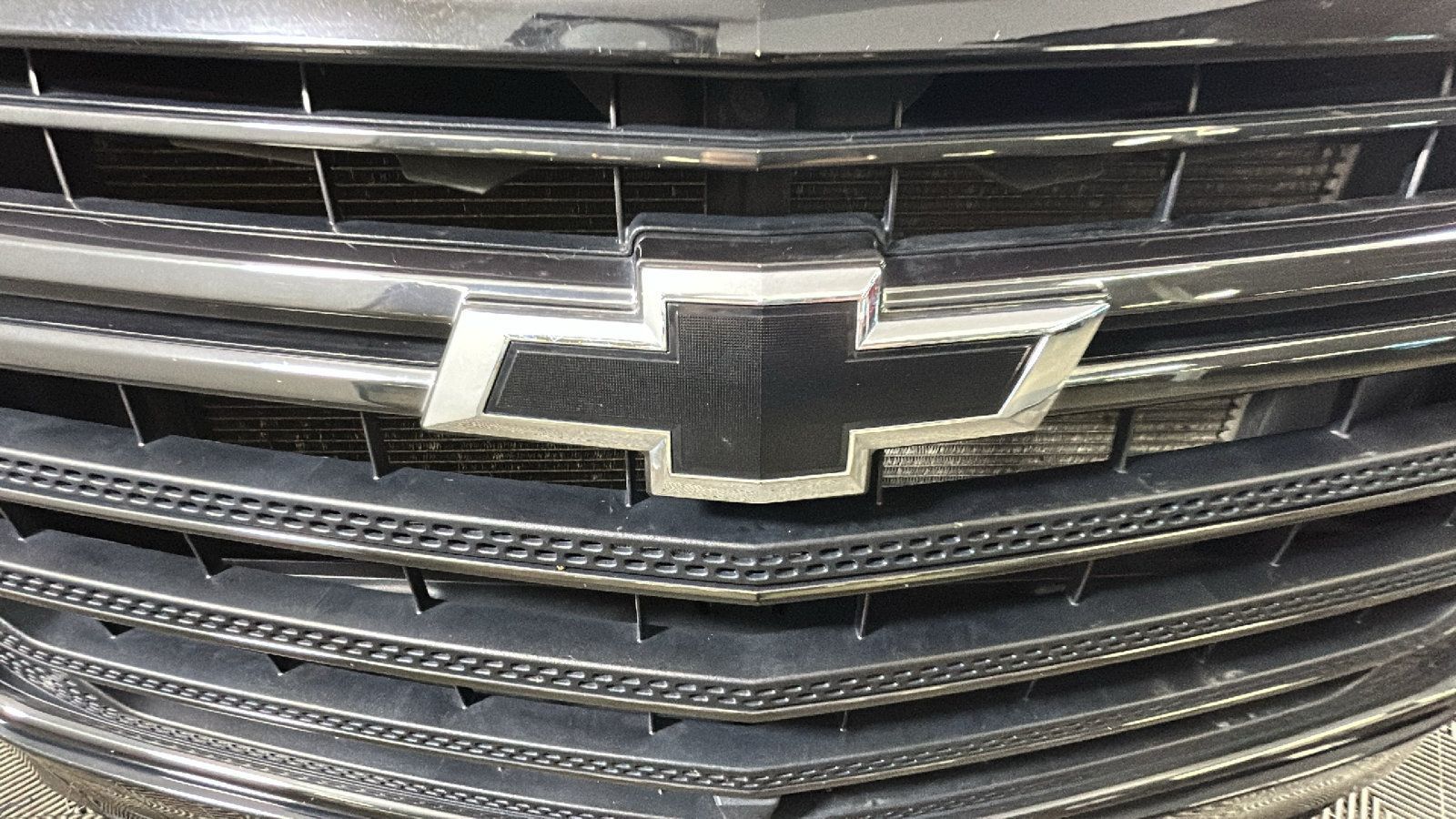 Used 2021 Chevrolet Traverse Premier w/ Redline Edition AWD/4WD image 9