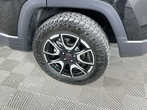 Certified 2025 Jeep Compass Trailhawk w/ Trailhawk Elite Group image 42