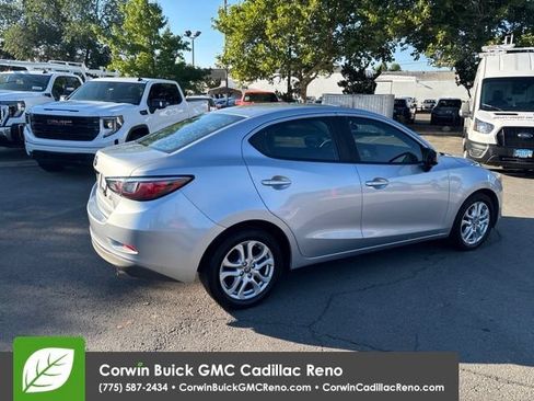 Used 2017 Toyota Yaris iA FWD image 9