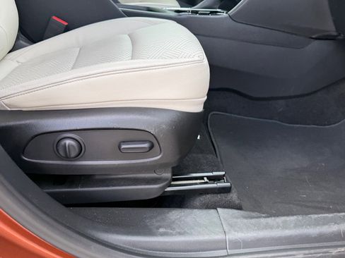 Used 2020 Buick Encore GX Essence w/ Experience Buick Package image 12