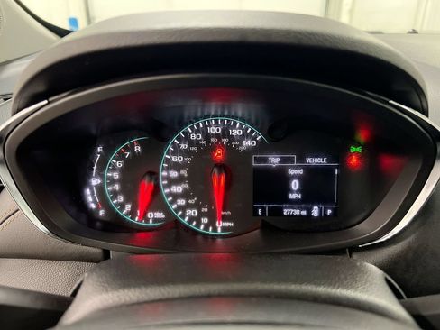 Used 2018 Chevrolet Trax LT w/ LT Convenience Package FWD image 12